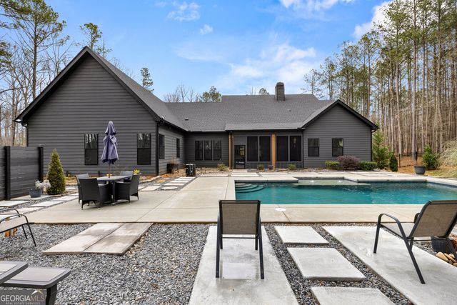 180 Lawshe Farm Drive, Senoia, GA 30276