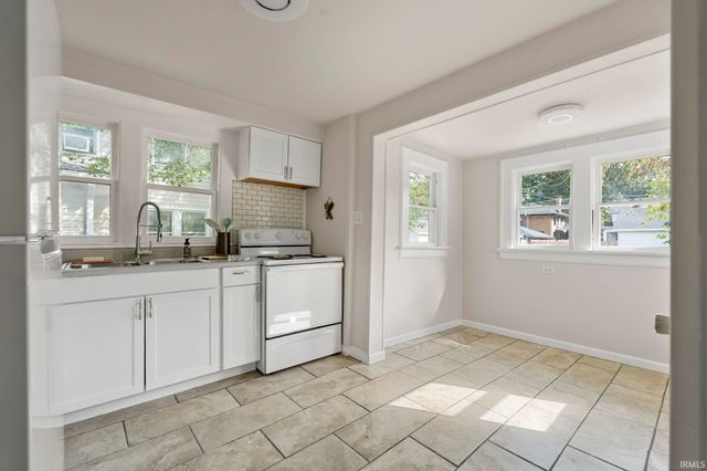 1206 N Anthony Boulevard, Fort Wayne, IN 46805