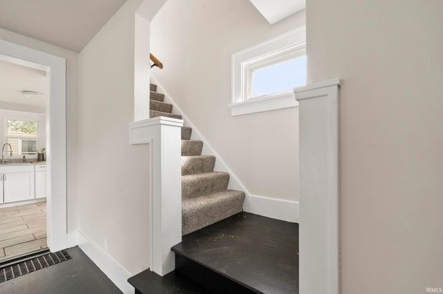1206 N Anthony Boulevard, Fort Wayne, IN 46805