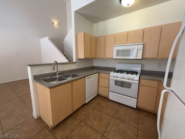 4915 East Russell Road 180, Las Vegas, NV 89120