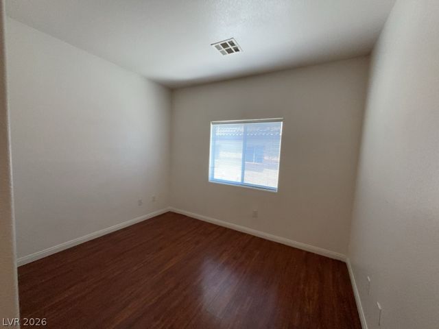 4915 East Russell Road 180, Las Vegas, NV 89120