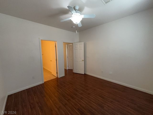 4915 East Russell Road 180, Las Vegas, NV 89120