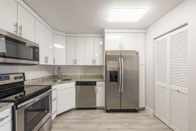 4765 Sable Pine Circle B1, West Palm Beach, FL 33417