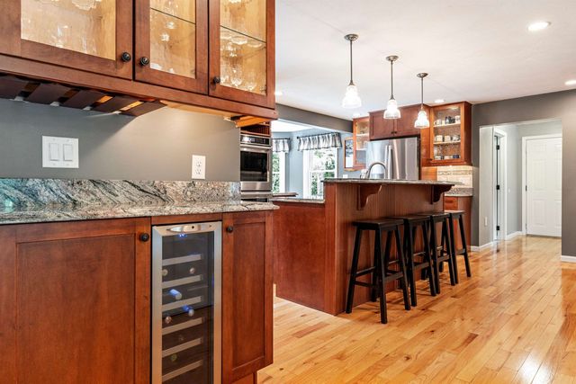 23 Merrymeeting Drive, Merrimack, NH 03054