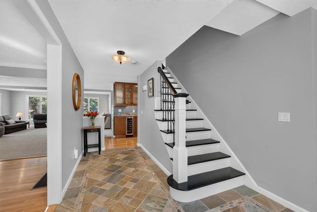23 Merrymeeting Drive, Merrimack, NH 03054