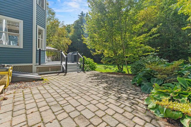 23 Merrymeeting Drive, Merrimack, NH 03054