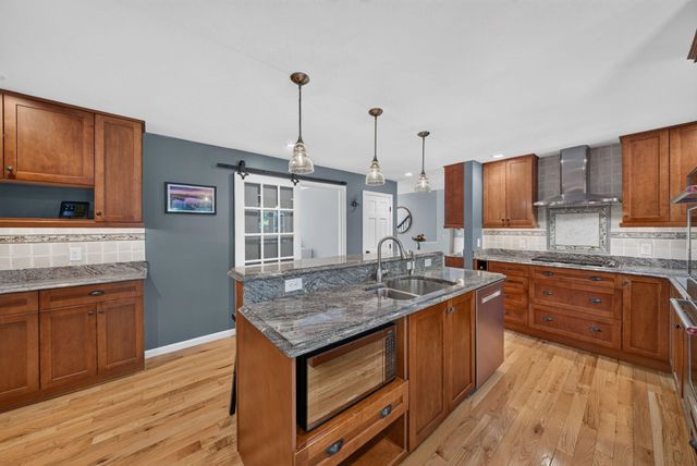 23 Merrymeeting Drive, Merrimack, NH 03054