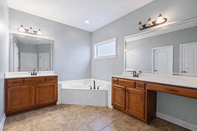 1190 WOODLAND MANOR BLVD, Unincorporated, TN 38018