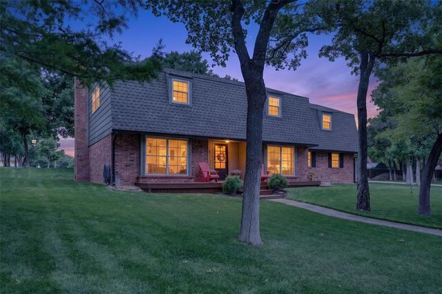 2113 Hummingbird Lane, Edmond, OK 73034