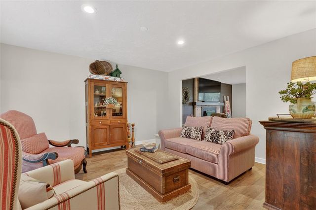 2113 Hummingbird Lane, Edmond, OK 73034