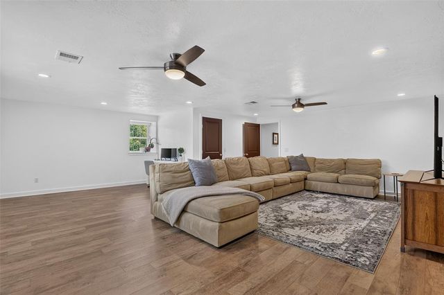 2113 Hummingbird Lane, Edmond, OK 73034