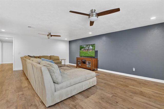 2113 Hummingbird Lane, Edmond, OK 73034