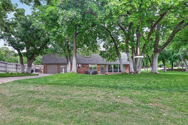2113 Hummingbird Lane, Edmond, OK 73034