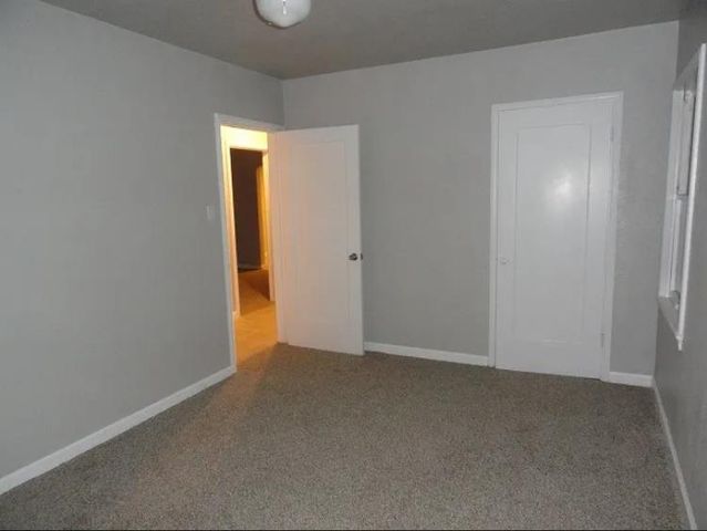 1806 E Clinton Avenue, Fresno, CA 93703