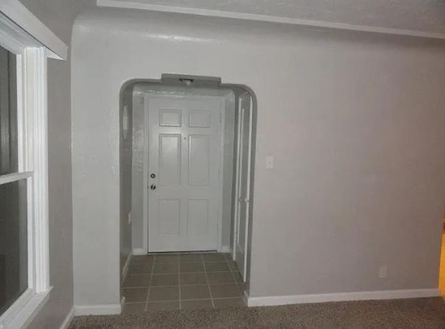 1806 E Clinton Avenue, Fresno, CA 93703