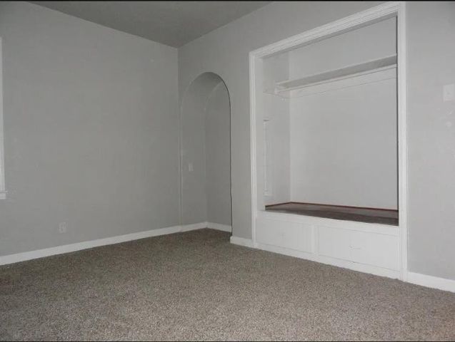 1806 E Clinton Avenue, Fresno, CA 93703