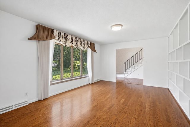 528 N CEDAR LAKE DR, Columbia, MO 65203