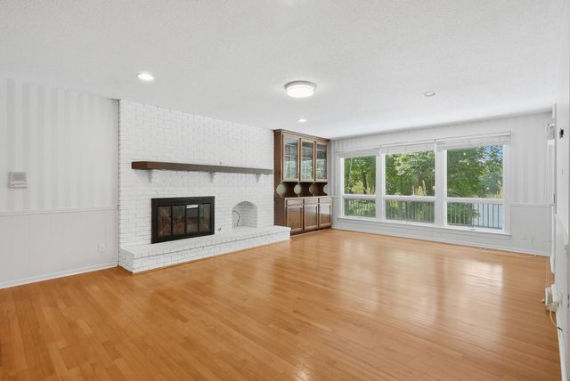 528 N CEDAR LAKE DR, Columbia, MO 65203