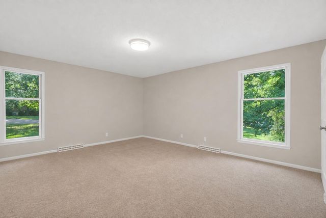 528 N CEDAR LAKE DR, Columbia, MO 65203