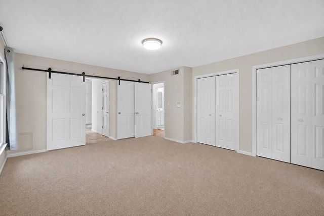528 N CEDAR LAKE DR, Columbia, MO 65203