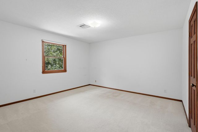 528 N CEDAR LAKE DR, Columbia, MO 65203