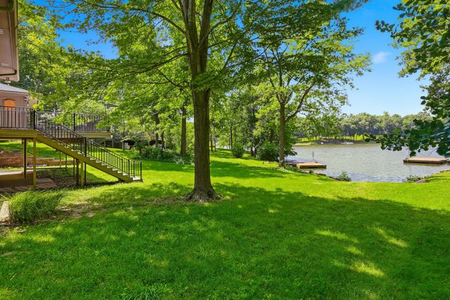 528 N CEDAR LAKE DR, Columbia, MO 65203