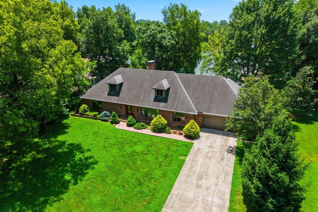 528 N CEDAR LAKE DR, Columbia, MO 65203