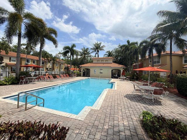 3307 Merrick Lane 1004, Margate, FL 33063