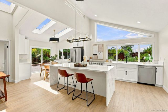 9956 Cummins Pl, San Diego, CA 92131