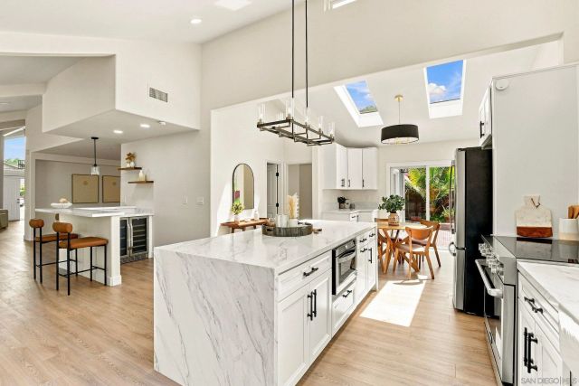 9956 Cummins Pl, San Diego, CA 92131