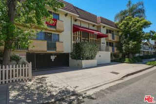 18640 Collins Street 201, Tarzana (los Angeles), CA 91356