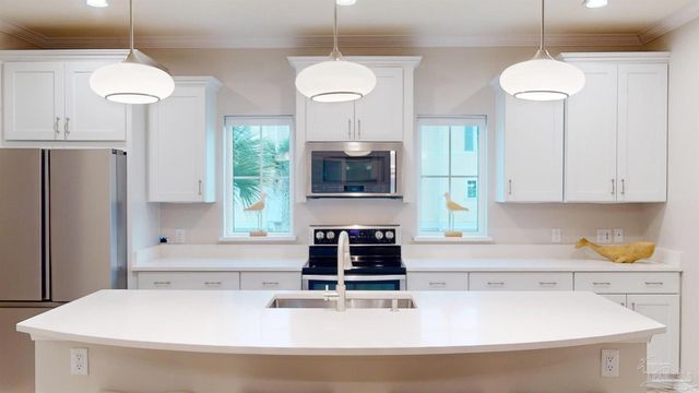 14500 Salt Meadow Dr, Pensacola, FL 32507