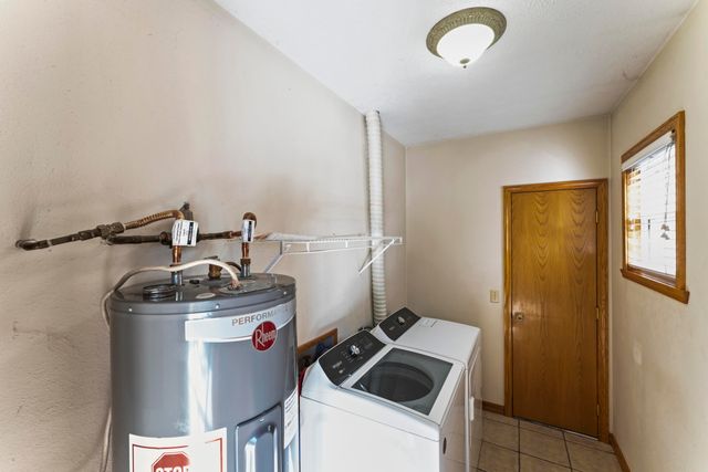 1409 Oak Street, Cassville, MO 65625