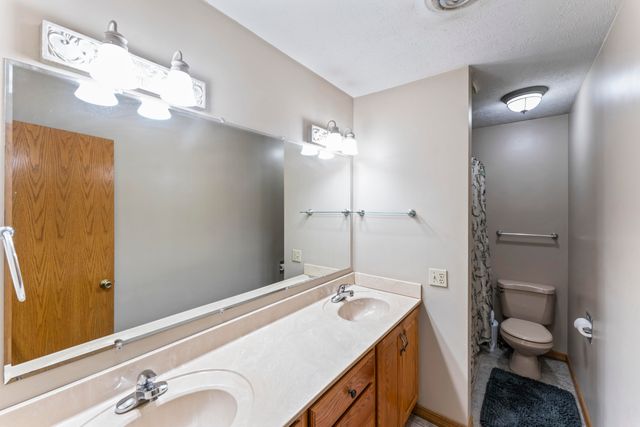 1409 Oak Street, Cassville, MO 65625