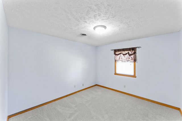 1409 Oak Street, Cassville, MO 65625