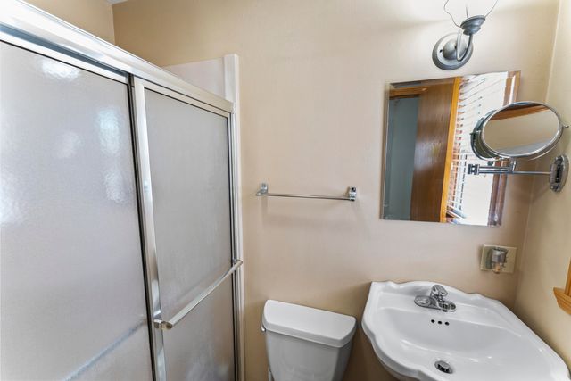 1409 Oak Street, Cassville, MO 65625