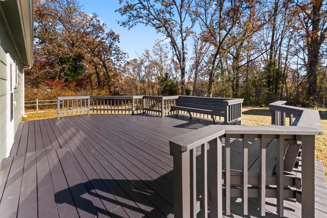 1409 Oak Street, Cassville, MO 65625