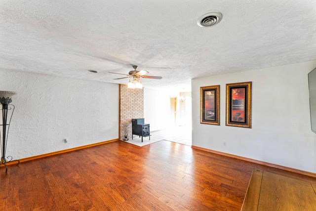 1409 Oak Street, Cassville, MO 65625