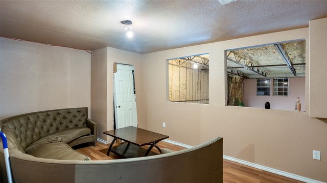 1474 Vz County Road 3810, Wills Point, TX 75169