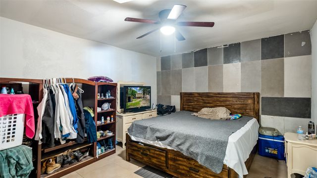 1474 Vz County Road 3810, Wills Point, TX 75169