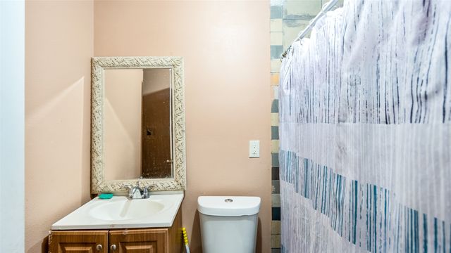 1474 Vz County Road 3810, Wills Point, TX 75169