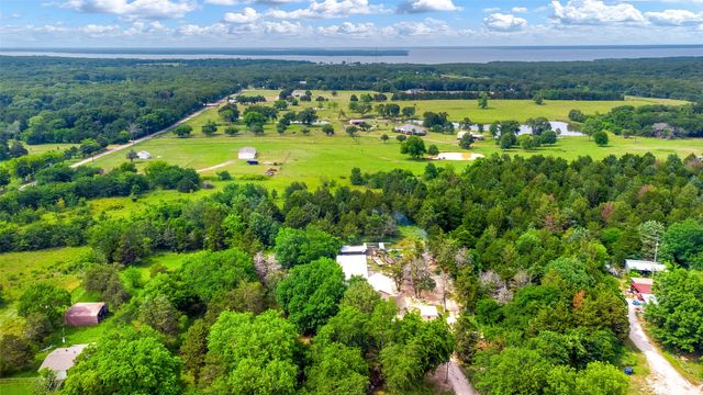 1474 Vz County Road 3810, Wills Point, TX 75169