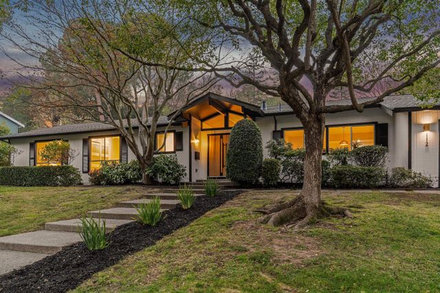 112 Valley Oaks Dr, Alamo, CA 94507