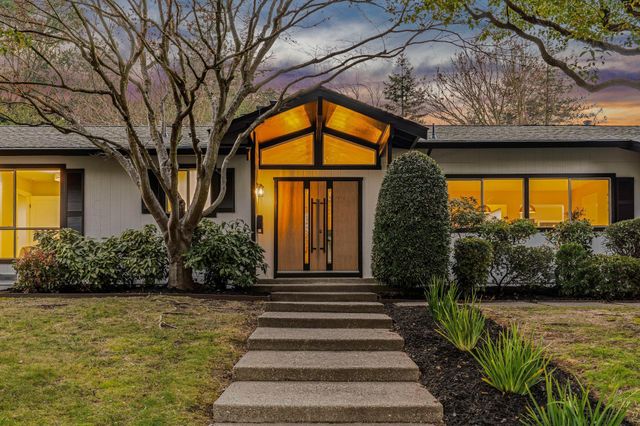 112 Valley Oaks Dr, Alamo, CA 94507