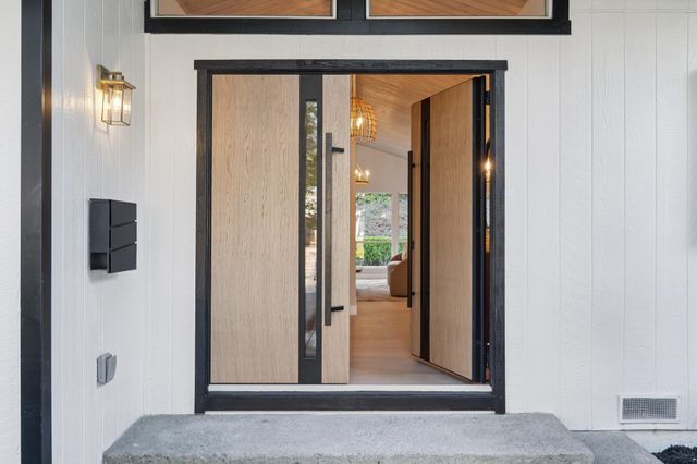 112 Valley Oaks Dr, Alamo, CA 94507