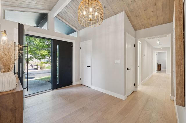 112 Valley Oaks Dr, Alamo, CA 94507