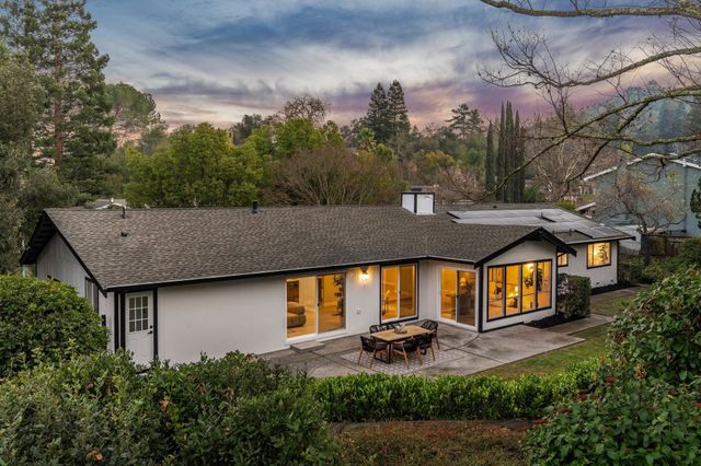 112 Valley Oaks Dr, Alamo, CA 94507