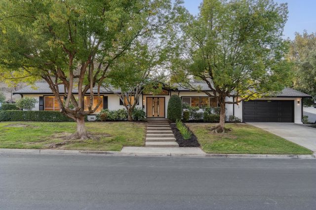 112 Valley Oaks Dr, Alamo, CA 94507