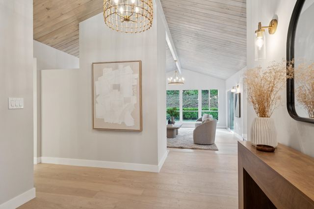 112 Valley Oaks Dr, Alamo, CA 94507