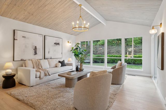 112 Valley Oaks Dr, Alamo, CA 94507